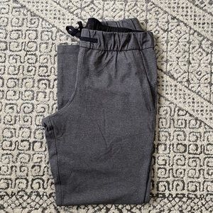 Lululemon Luxtreme On The Fly Pant 7/8ths Gray!